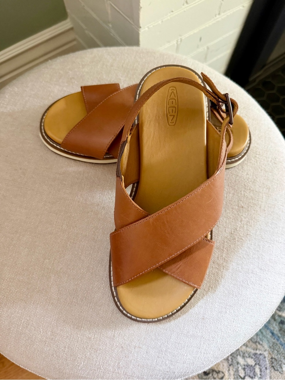 KEEN Women’s Lana Cross Strap Sandal - Picture 2 of 5